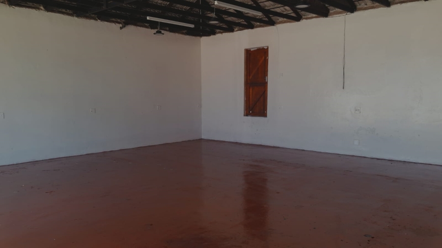To Let commercial Property for Rent in Amalinda Eastern Cape